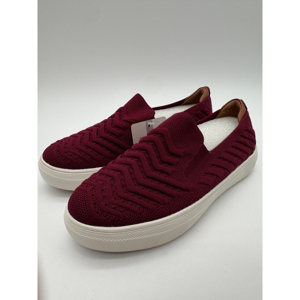 ComfortSoft Burgundy Slip On Shoes Womens 6 Casual Knit